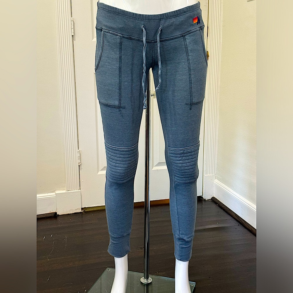 AVIATOR NATION gray low rise joggers, size XS, steampunk vibes, four pockets
